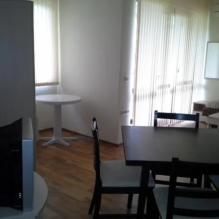Wood In Oasis Апартамент Камчия